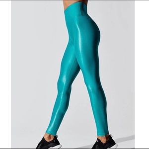 NWT Carbon38 Takara Shine Leggings- Enamel Blue